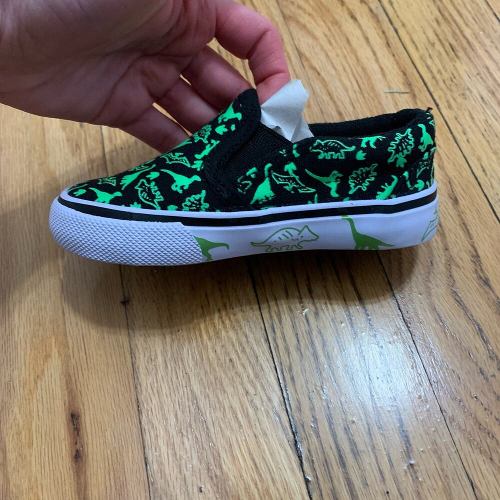 New Tommy Bahama slip on sneaker with glow in the dark dinosaurs toddler 6 - Picture 3 of 4